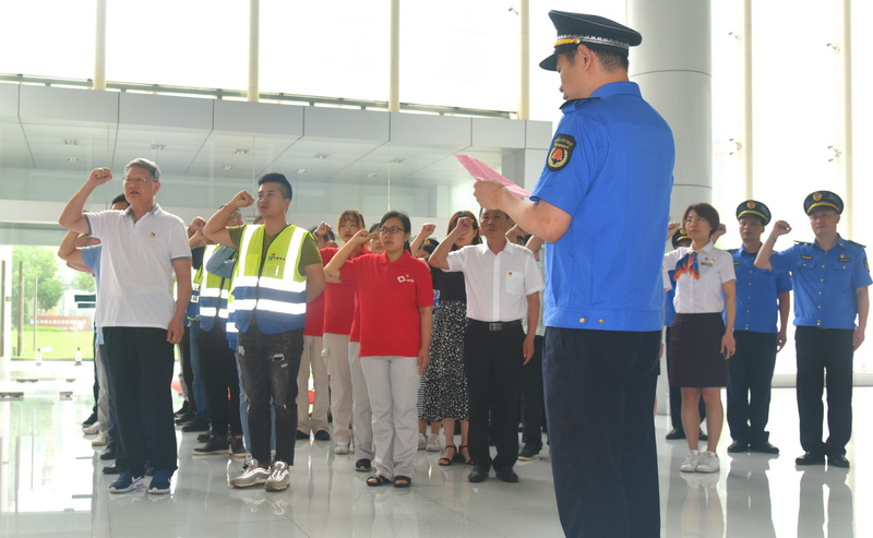 集團公司黨支部與多家黨組織聯合 開展“不忘初心，牢記使命”主題教育